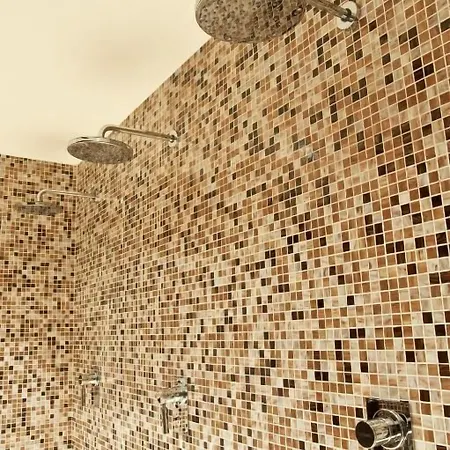 Active La Torre فندق